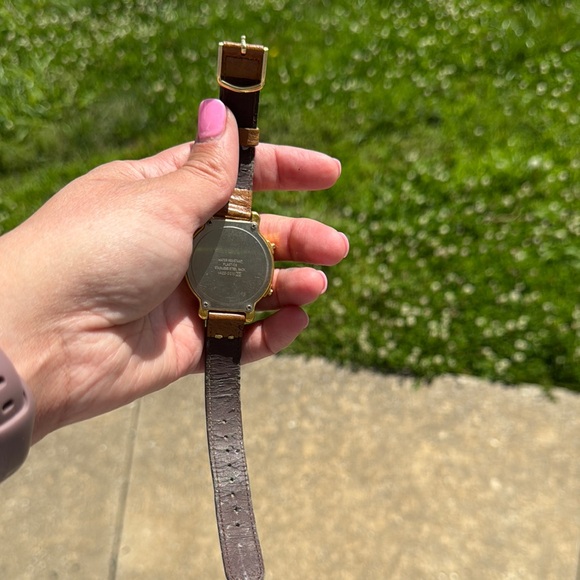 Vintage Disney Gold Brown Leather Watch - Picture 5 of 5